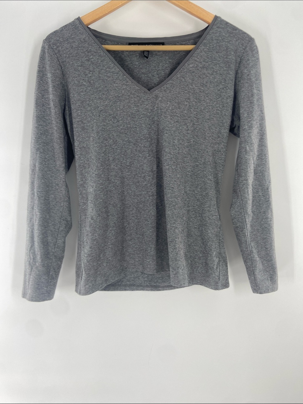 White House Black Market Gray V Neck Long Sleeve Top Size S Gently Used